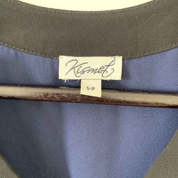 Kismet Navy Layered Flowy Sleeveless Blouse - Picture 3 of 4